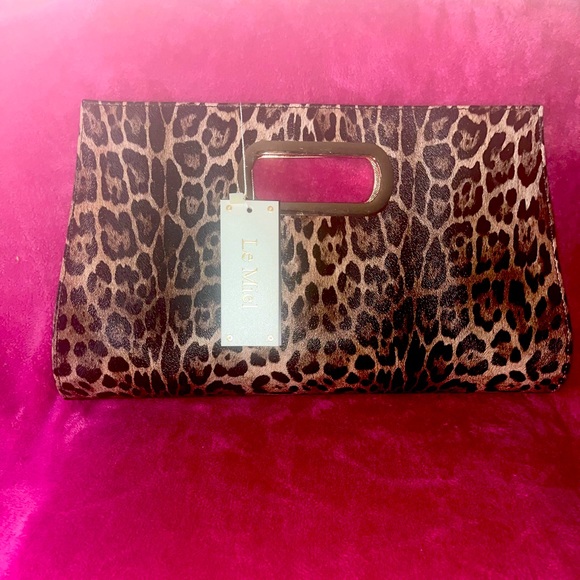 Cheetah print clutch purse - Picture 1 of 3